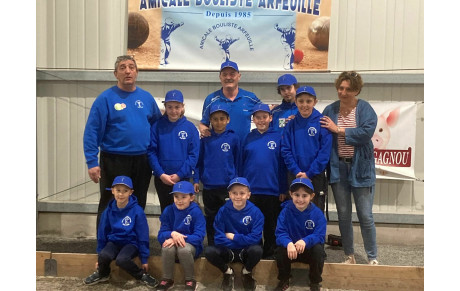 remise d'équipements pour l'école de pétanque